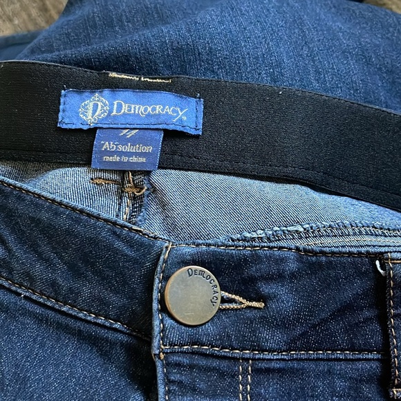 Democracy “Ab Solution” Itty Bitty Bootcut Jeans 14 - Picture 6 of 7